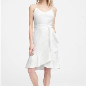 White banana republic dress